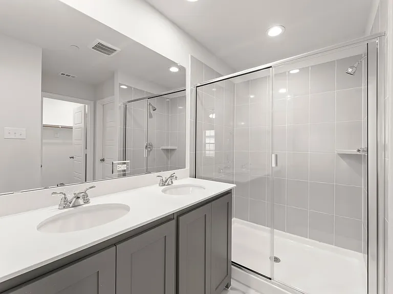 4511 Avion Dr — Photo 9