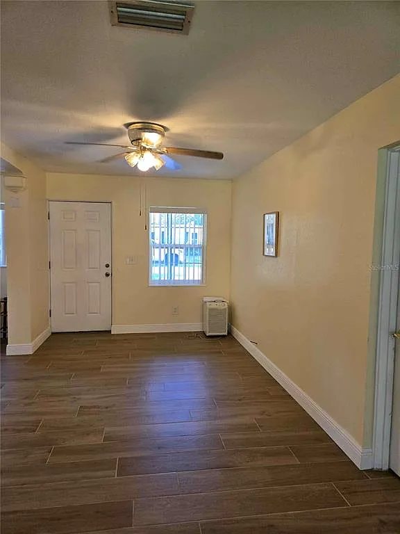 4 bed, 3.0 bath, 1770 sqft, $2,195 — Photo 2