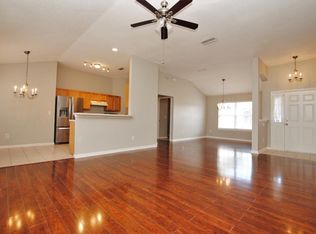 11908 Raindrop Rd, Jacksonville, FL 32219