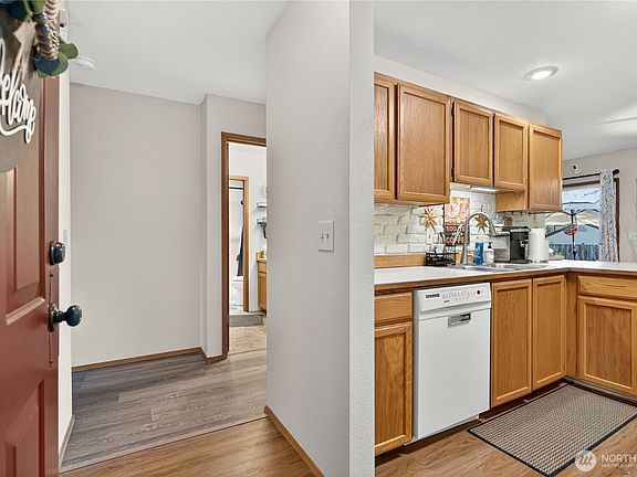 2nd image of 4118 212th Street SW #101C