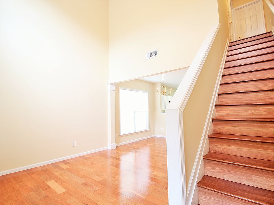 1st image of 2990 Oxwell Dr