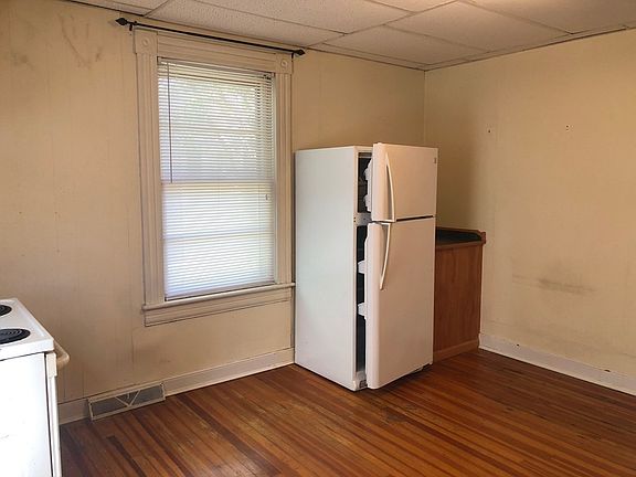 5th image of 22 Ashlawn Dr