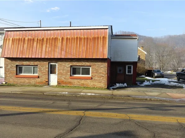 209 N Chester St, New Cumberland, WV 26047