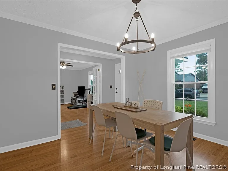1928 Daphne Cir — Photo 5