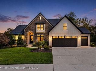 6080 Southridge Rd, East Lansing, MI 48823