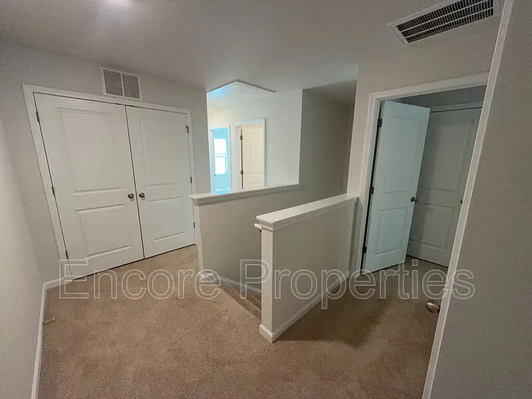 50 Sweet Meadow Rd — Photo 7