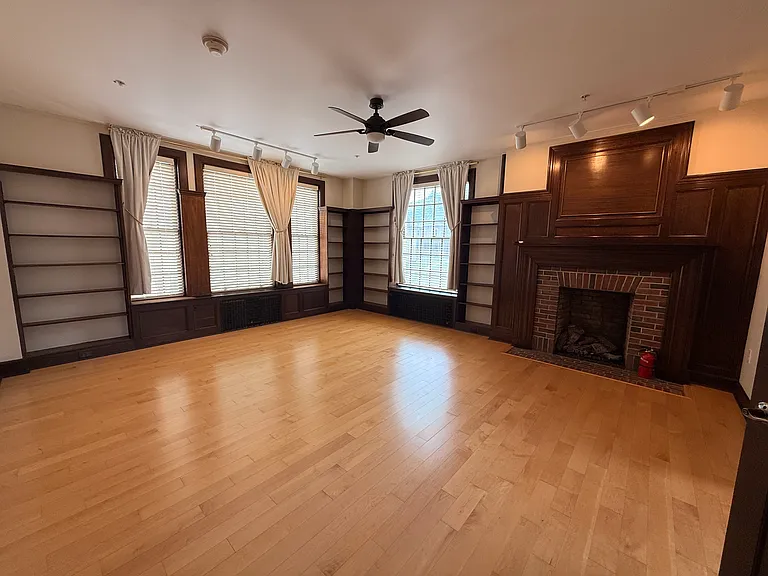 City Club Apartments — Photo 24