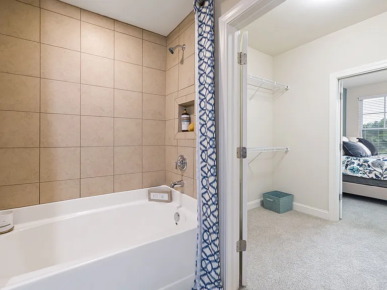 Parkside Place Apartments — Photo 34