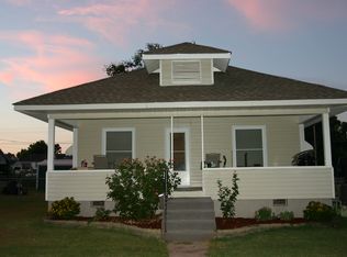 440 E 13th St, Baxter Springs, KS 66713