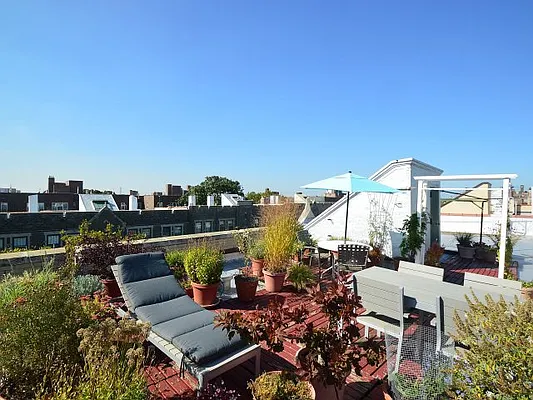 Sold by Keller Williams Realty Landmark II | media 10