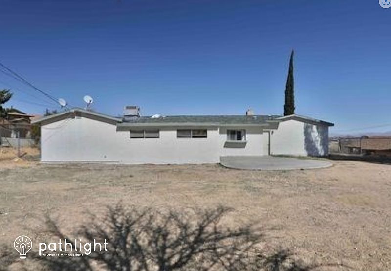 2nd image of 16958 Crestview Ct