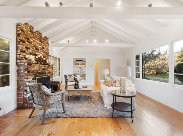33 Castro Street, Forest Knolls, CA 94933