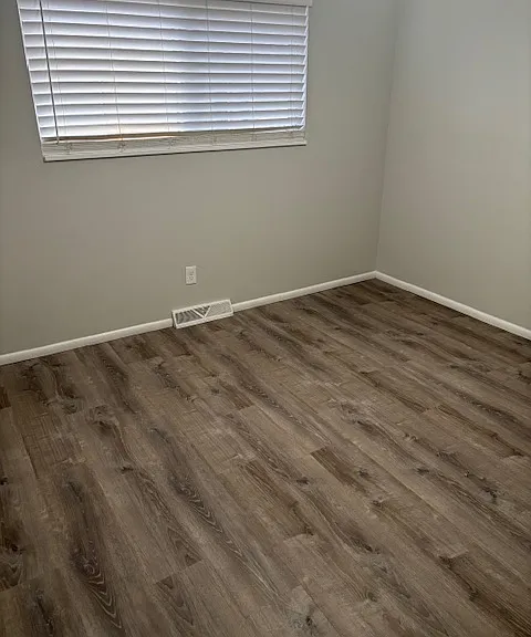 Upstairs Bedroom 1