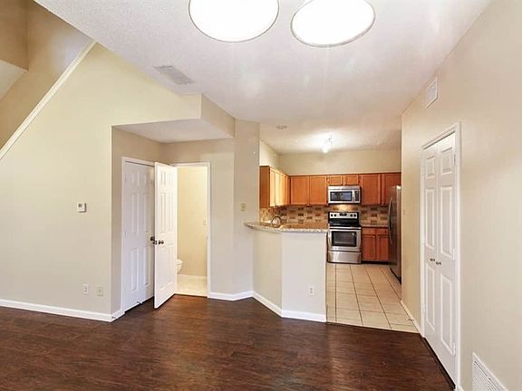 5th image of 4456 Sierra Dr