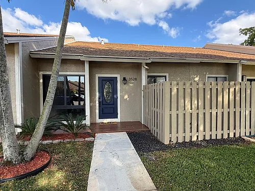 3528 NW 111th Ave Photo 1