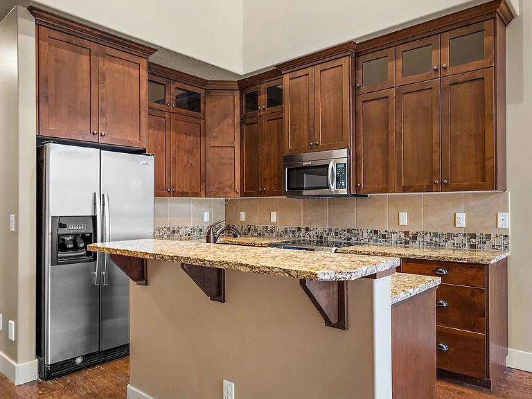 923 S Lone Willow Ave — Photo 7