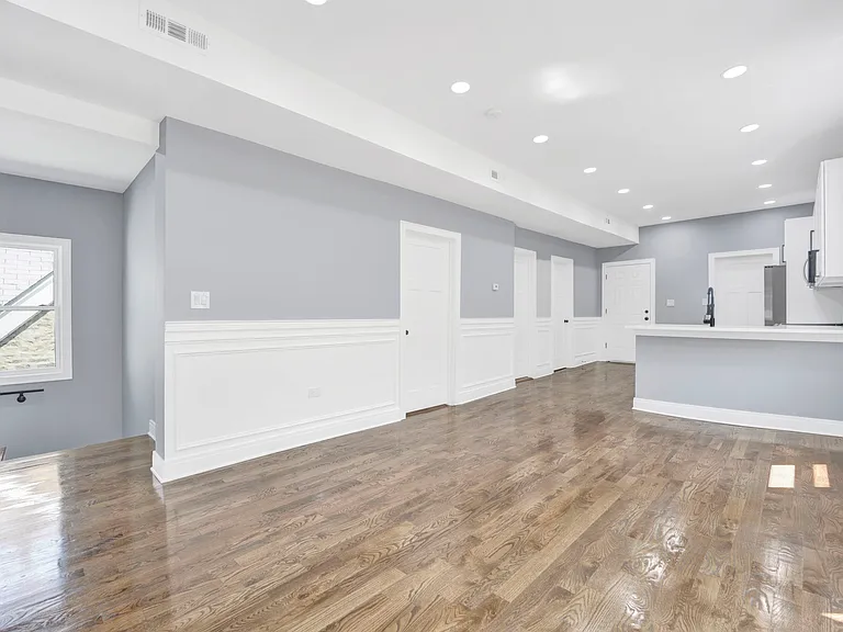 1821 N Kedvale Ave #1 — Photo 4