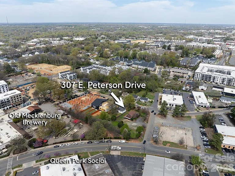 307 E Peterson Dr — Photo 22