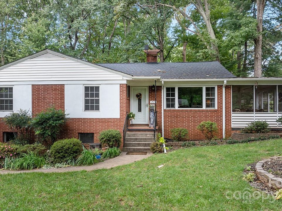 1st image of 715 2nd Avenue Pl NE