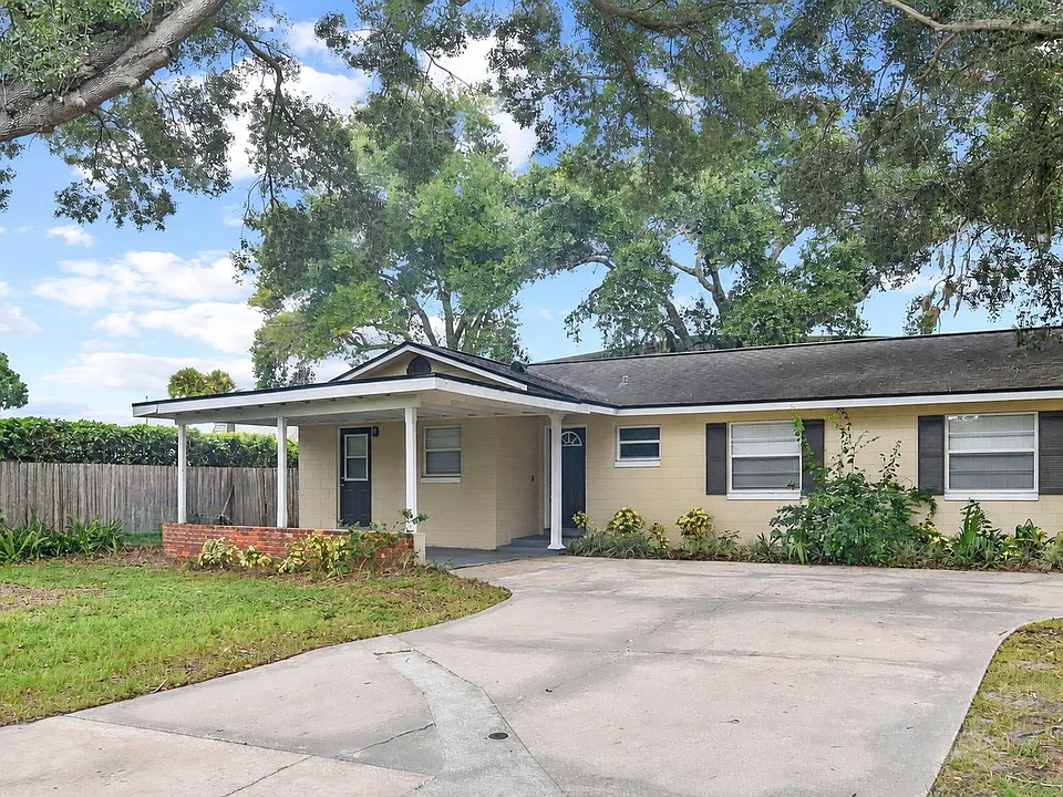 401 Balfour Dr