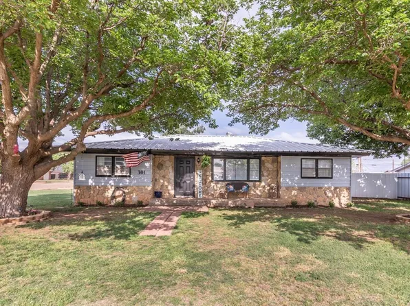 301 Avenue K, Abernathy, TX 79311