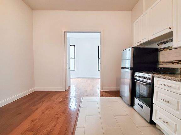5th image of 220 W 122nd St Floor 3
