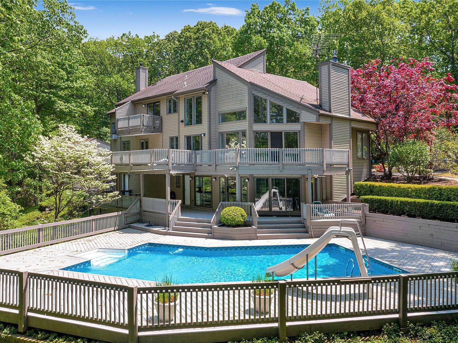 17 Bell Circle, Port Jefferson, NY 11777 Zillow