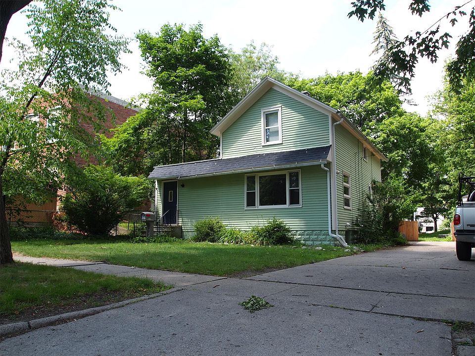 1st image of 184 Oak St