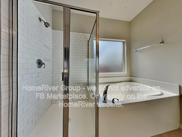 4005 Martinsburg Dr — Photo 10