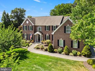 929 Grand View Dr, Exton, PA 19341