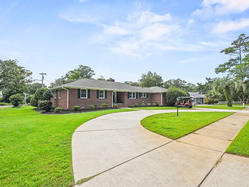 1st image of 401 Poinsett Rd.