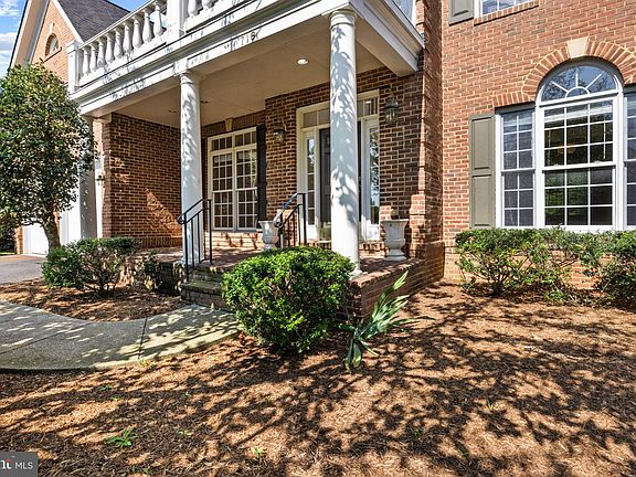 3rd image of 716 Pearson Point Pl