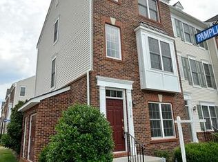 25110 Monteith Ter, Chantilly, VA 20152