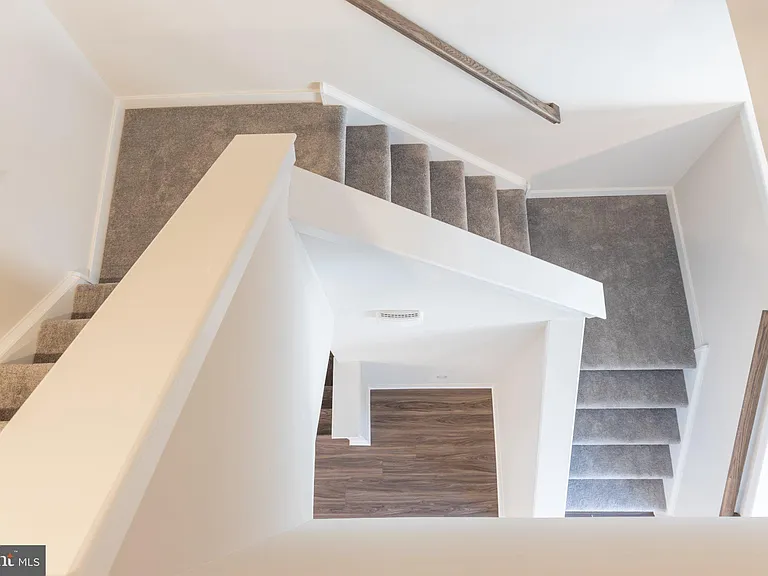 113 Four Leaf Dr — Photo 17