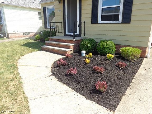 2nd image of 5607 Forest Ave