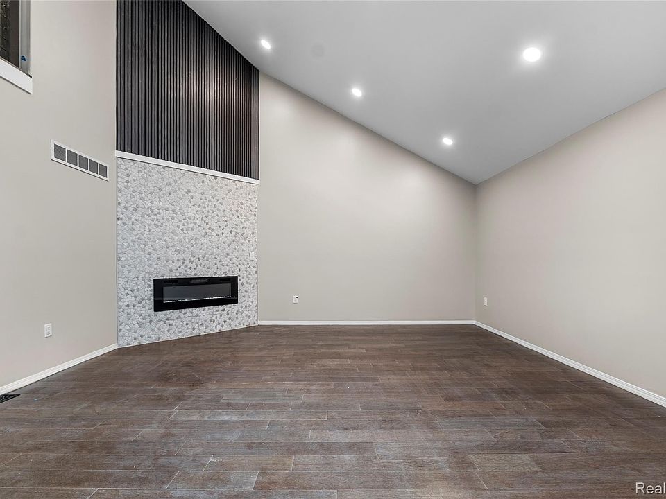 24790 Ashley Ct, photo 8
