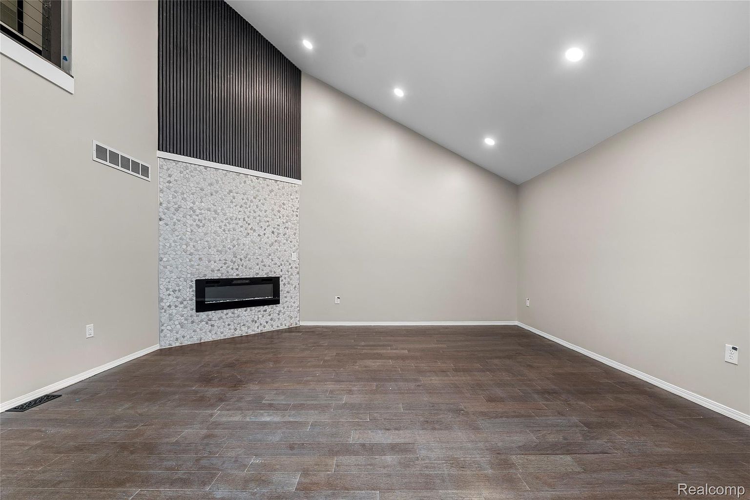 24790 Ashley Ct, photo 8