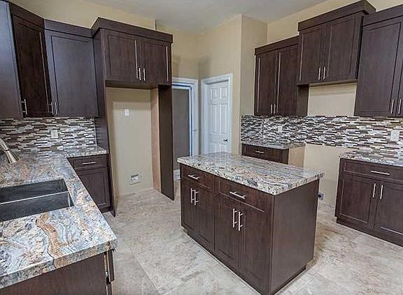 4th image of 16433 NW 84th Ct