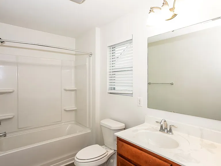 1083 Manston Pl SW — Photo 15