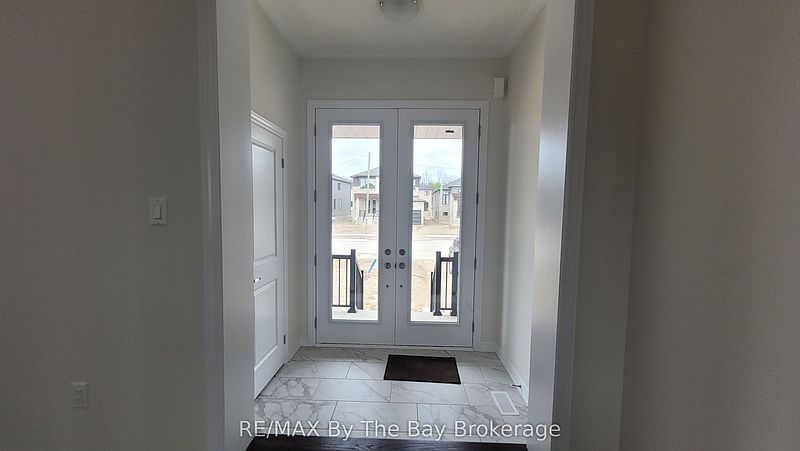Wasaga Beach House for rent - 4 Bedrooms — photo 33