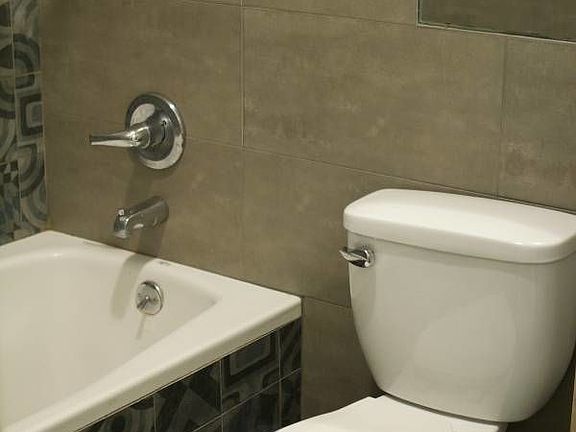5th image of 1493 Gates Ave #1RR