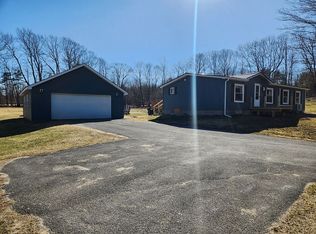 805 Rand Hill Rd, Morrisonville, NY 12962