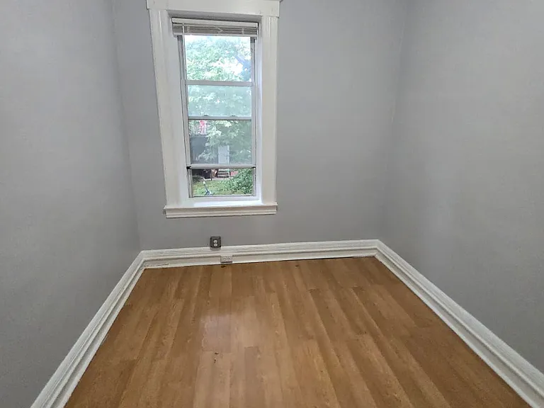 166 8th St #4AA — Photo 3