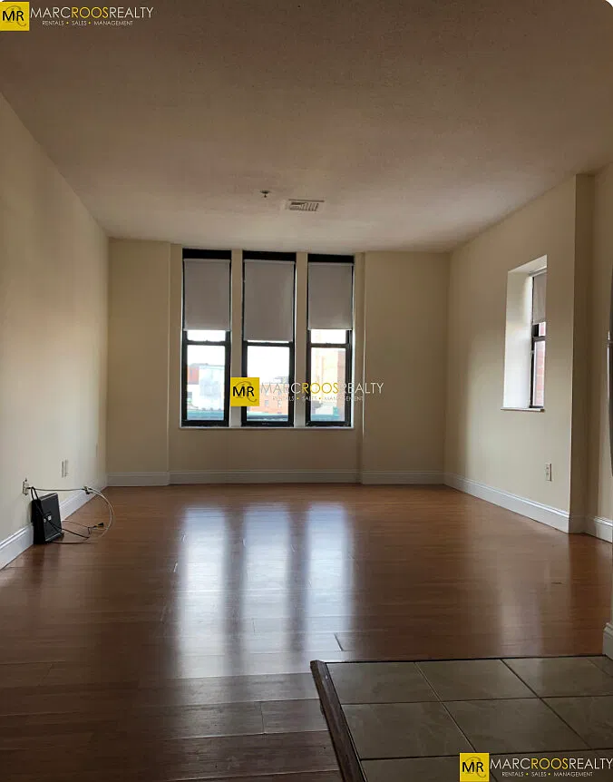 1 bed, 999 sqft, $2,600 — Photo 3