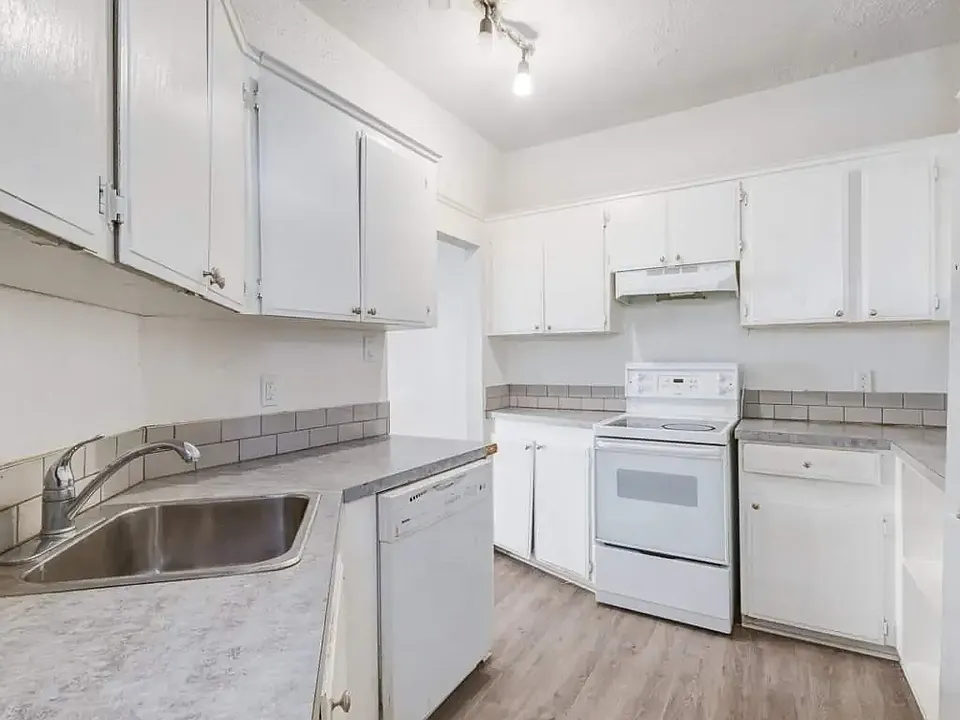 427 4th Ave N