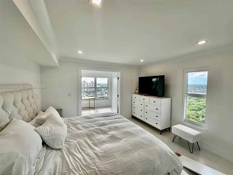3000 E Sunrise Blvd #G — Photo 24