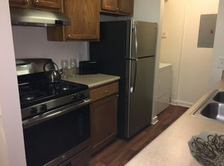 232 Red Cedar Ct APT 2D, Chesapeake, VA 23320