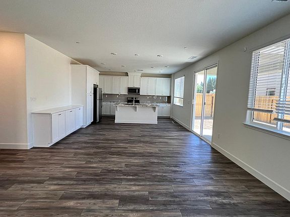 4th image of 1096 Silverwire St