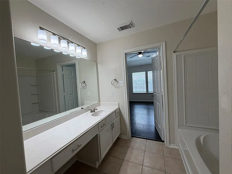 2131 Pickwick Pines Dr — Photo 14