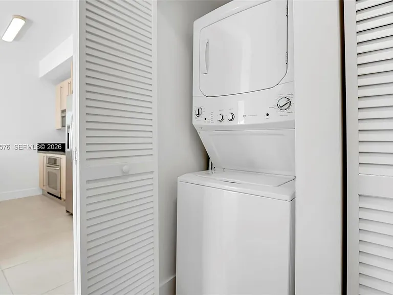79 SW 12th St #2302 — Photo 19